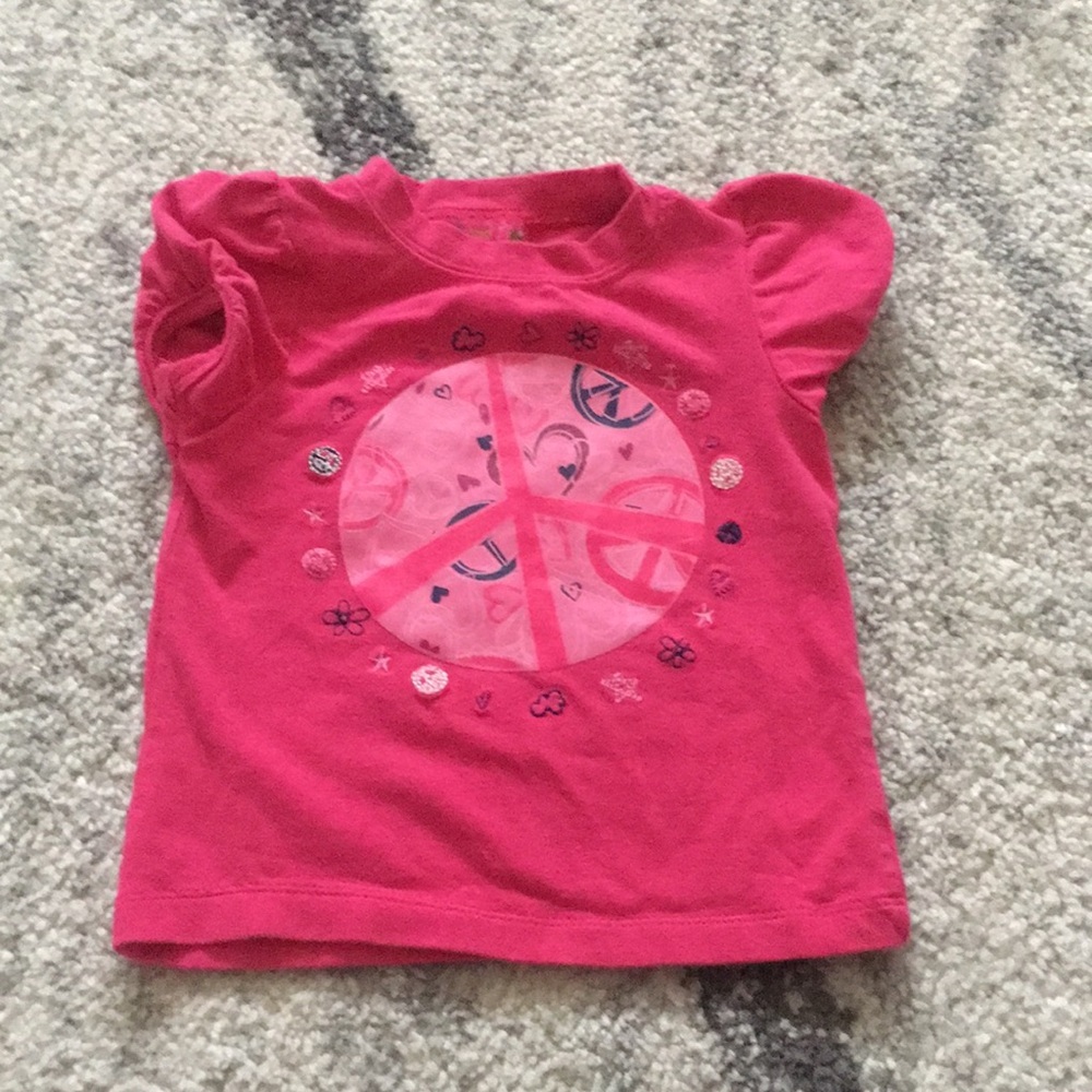 ⚡️$4 FLASH SALE⚡️ Peace Sign Tee 18-24